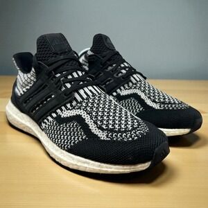 Adidas‎ Ultra Boost Knit Running Black White Women's Size 9 Athletic Sneakers